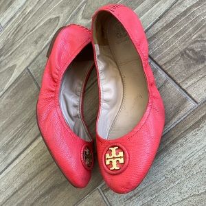 Tory Burch - Sz 12 - coral flats